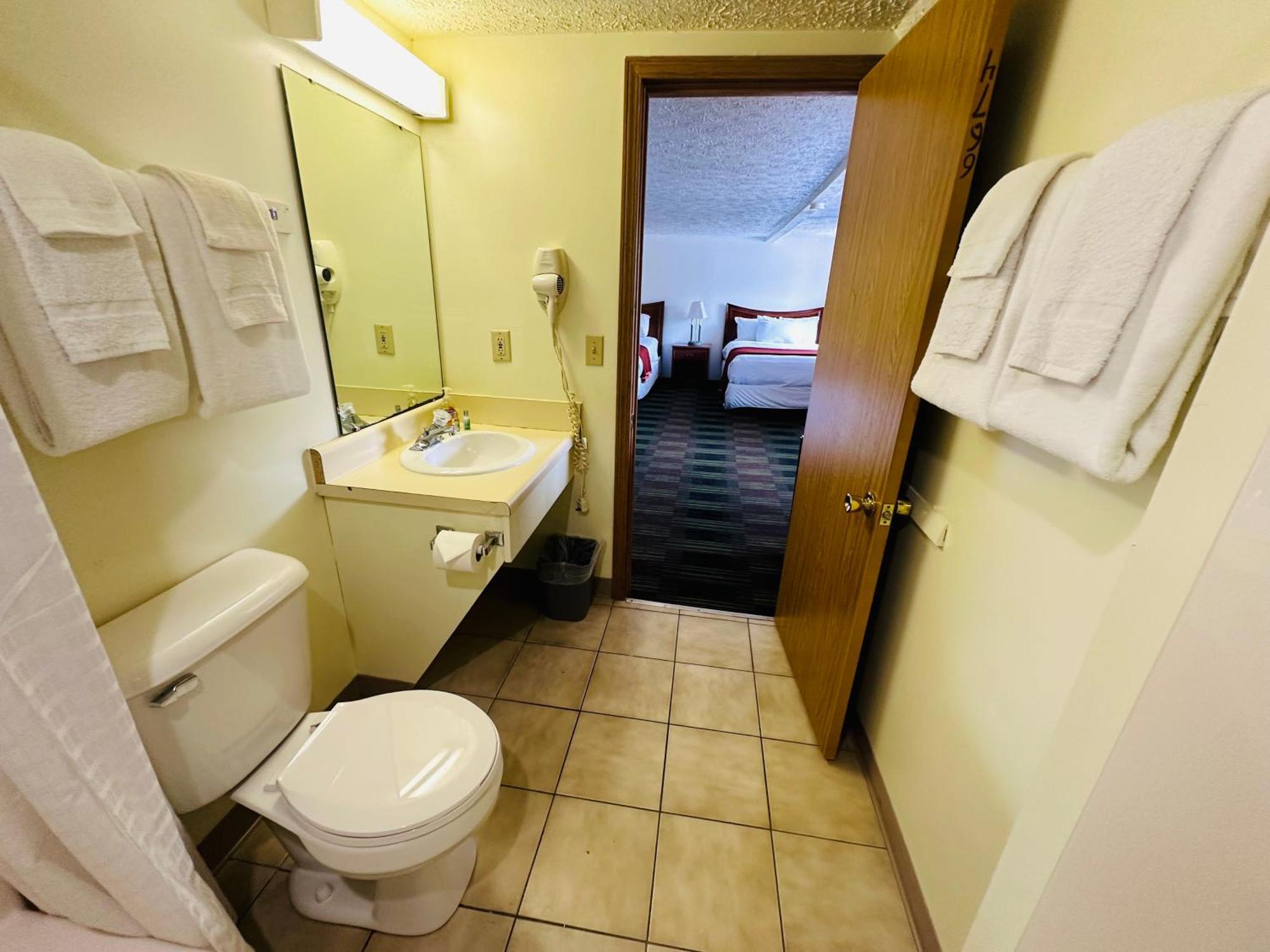 Quality Lodge Sandusky Exterior photo