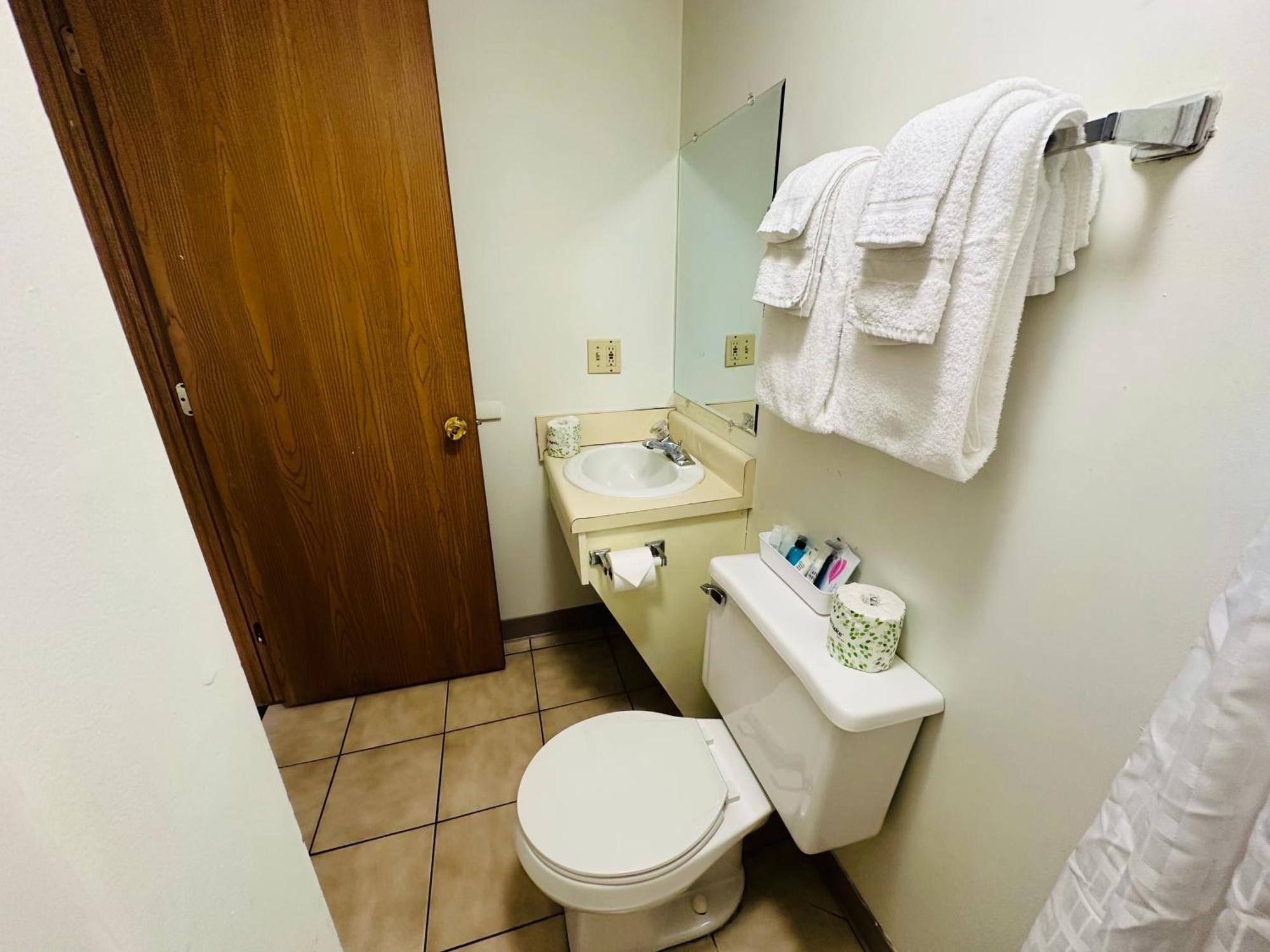 Quality Lodge Sandusky Exterior photo