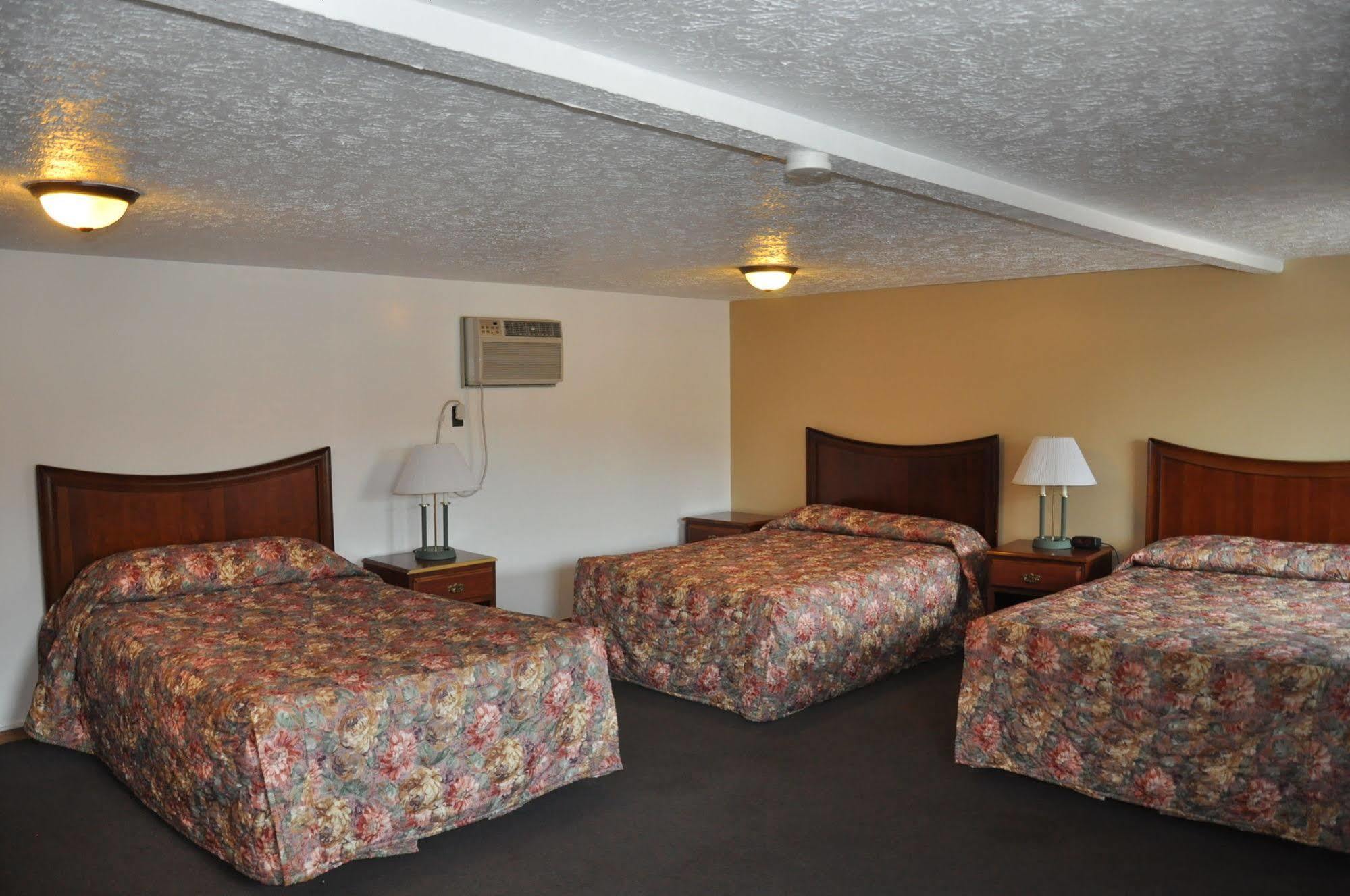Quality Lodge Sandusky Exterior photo